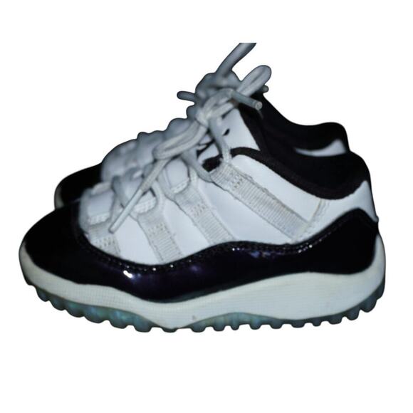 Jordan 11 Retro Concord Toddler Shoes – Size 6C – 2017 OG Release - Picture 3 of 8